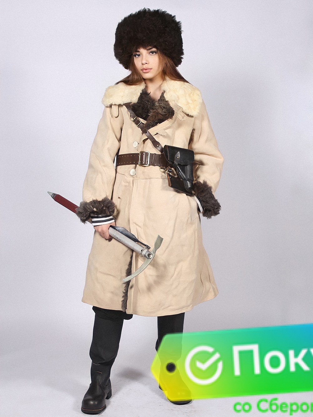 Тулуп армейский постовой караульный до колен (бекеша) белого цвета с тёмным мехом Тулуп армейский постовой караульный до колен (бекеша) белого цвета с тёмным мехом